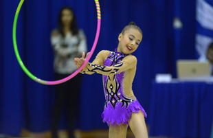 Bədii gimnastika üzrə XXII Bakı çempionatı və birinciliyi start götürüb. Bakı, Azərbaycan, 13 noyabr 2015